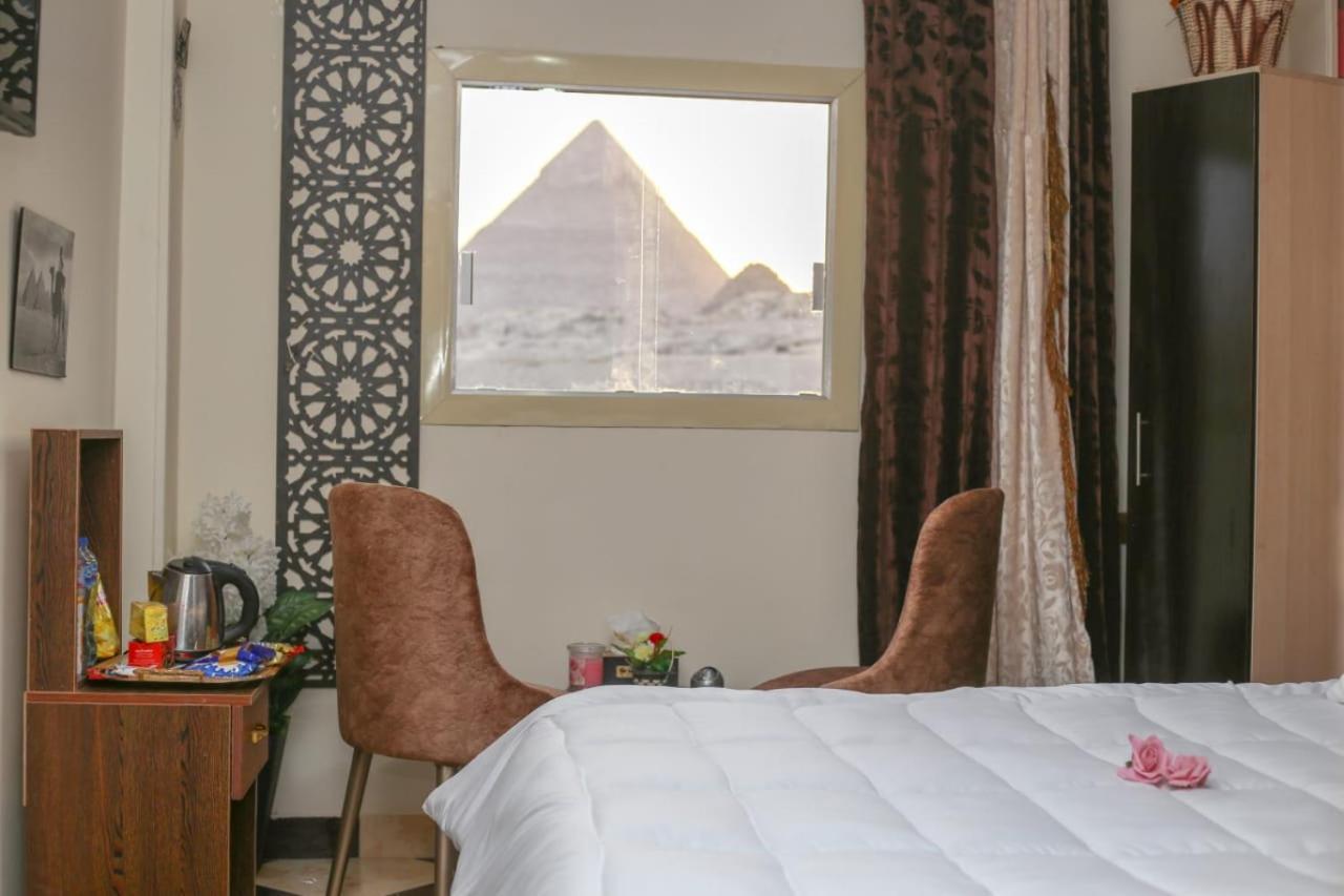 Pyramids Show Hotel Kafret el-Gabal Kültér fotó