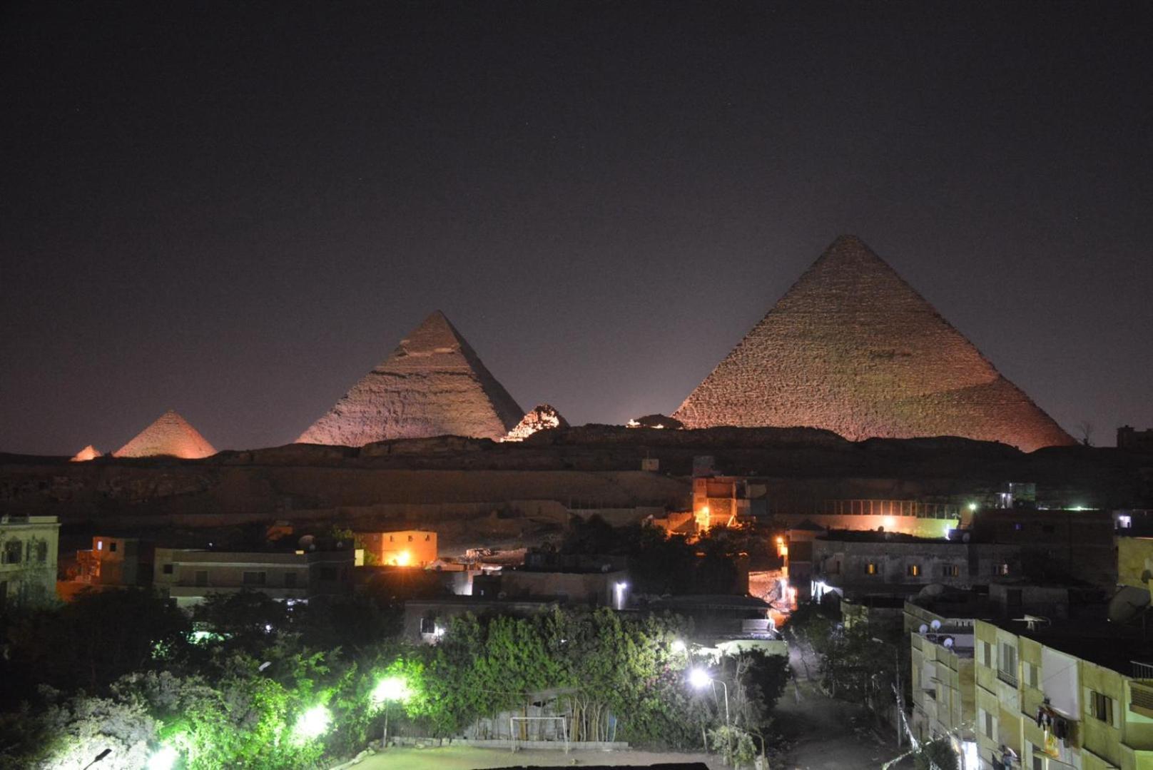 Pyramids Show Hotel Kafret el-Gabal Kültér fotó