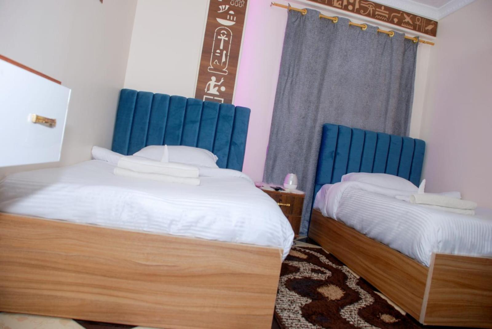 Pyramids Show Hotel Kafret el-Gabal Kültér fotó