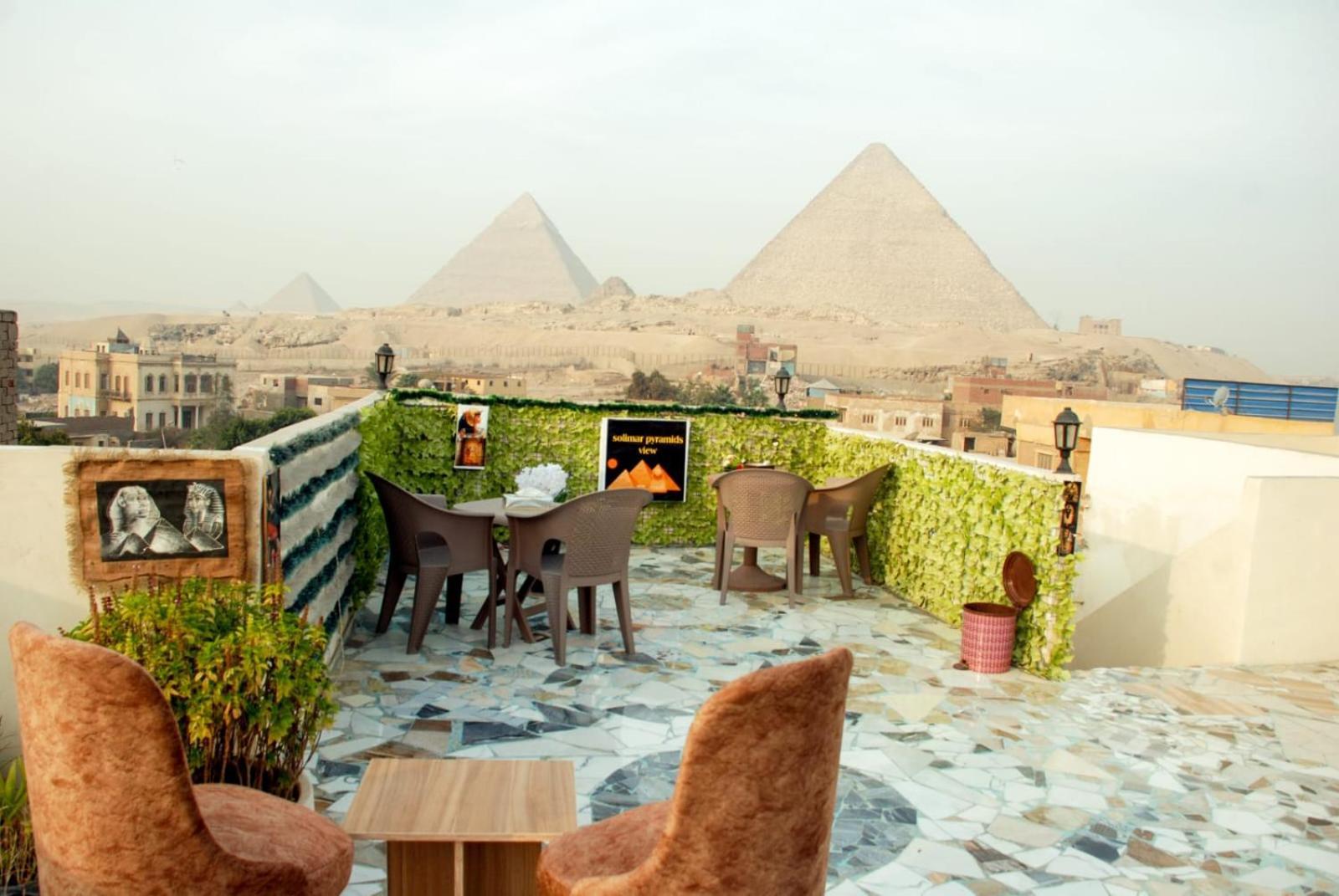Pyramids Show Hotel Kafret el-Gabal Kültér fotó